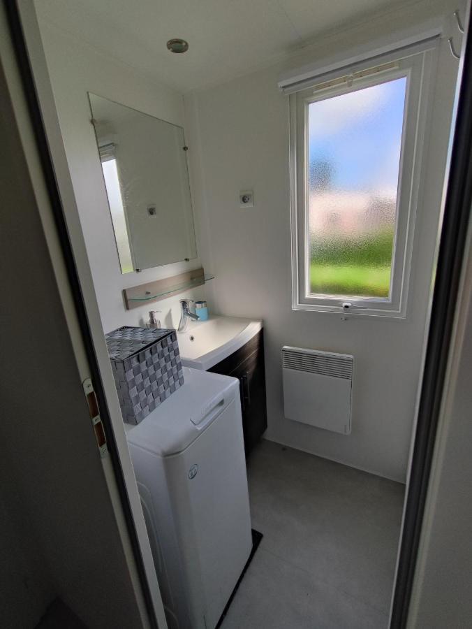 Mobilhome 741 Les Charmettes,3Ch,2Sdb,Lave Linge,Lave Vaisselle,Clim,2Wc Les Mathes Eksteriør billede